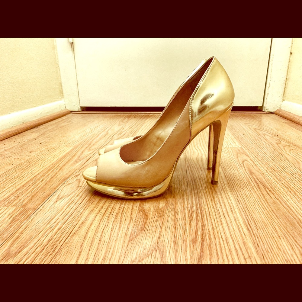 Cosmopolitan Peep Toe Heels - Gold & Nude